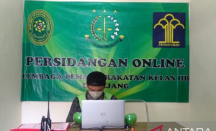 JPU Bacakan Tuntutan, Terdakwa Penendang Sesajen Ajukan Pledoi - GenPI.co Jatim