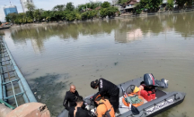 Fakta Seorang Wanita di Surabaya Nekat Menceburkan Diri ke Sungai - GenPI.co Jatim