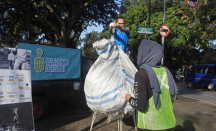 Komunitas Buangdisini Semakin Gencar Bersihkan Sampah di Malang - GenPI.co Jatim