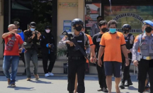 Pria di Madiun Mengaku Anggota TNI, Polisi Tak percaya - GenPI.co Jatim