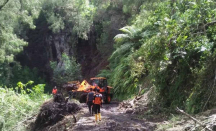 Sempat Terisolasi, Alat Berat Mulai Bersihkan Longsor di Desa Ranupani - GenPI.co Jatim