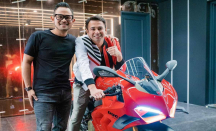 Pulang Umrah, Juragan 99 Kirim Motor Ducati ke Raffi Ahmad - GenPI.co Jatim