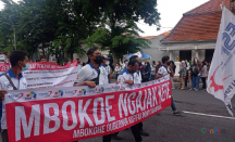 Buruh Jatim Demo Tolak Kenaikan Harga BBM, Cek Rutenya - GenPI.co Jatim