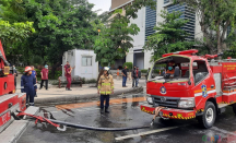 Mobil Pemadam Kebakaran Terguling di Surabaya, Begini Kondisinya - GenPI.co Jatim