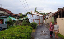 Angin Kencang Terjang Yogyakarta, Belasan Rumah Rusak - GenPI.co Jogja