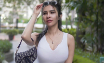Pose Maria Vania Jadi Sorotan, Netizen Singgung Gaji UM - GenPI.co Kalbar