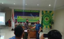 Komitmen Bantu Masyarakat Tidak Mampu Digaungkan LBH Borneo Tanjungpura Indonesia - GenPI.co Kalbar