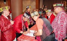Pengurus Dewan Adat Dayak Diharap Rawat Keharmonisan Etnis di Kalbar - GenPI.co Kalbar