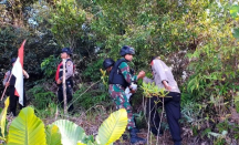 Cegah Kegiatan Ilegal, TNI-Polri Gelar Patroli di Perbatasan Indonesia - GenPI.co Kalbar
