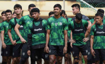 Disiplin Banget, Pelatih Borneo FC Ogah Pemain Santai - GenPI.co Kaltim
