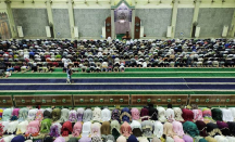 Masjid Agung Batam Sediakan Takjil dan Sahur Setiap Hari - GenPI.co Kepri