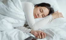 5 Cara Mengatasi Insomnia, Tak Perlu Obat Tidur - GenPI.co Kepri