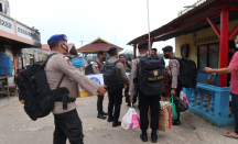 Demi Pilkades, 10 Polisi Pakai Kapal Ikan ke Tambelan - GenPI.co Kepri