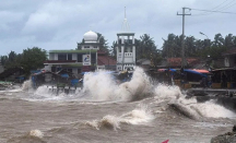 BMKG Beri Warning! Ada Gelombang 4 Meter di Satu Perairan Kepri - GenPI.co Kepri