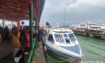 Mudik Lebaran 2023: Antre Tiket di Pelabuhan SBP Tanjungpinang Berjam-jam - GenPI.co Kepri