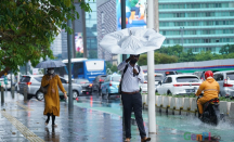 Hujan Deras, Petir dan Angin Kencang di 3 Daerah di Kepri - GenPI.co Kepri