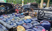 Viral Isi BBM Pakai Jeriken di Kuansing, Ini Kata Pertamina - GenPI.co Riau