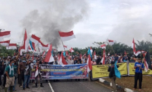 Eksekusi Lahan di Siak, Warga Bentrok dengan Polisi - GenPI.co Riau