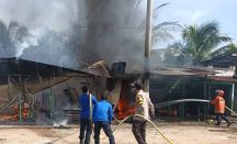 3 Kios di Rohul Hangus Terbakar, Kerugian Capai Rp 90 Juta - GenPI.co Riau