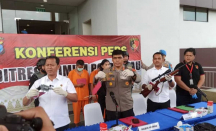 Simpan Senjata Api Secara Ilegal, Polda Riau Tangkap 2 Pria - GenPI.co Riau