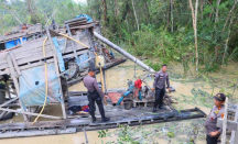 Tambang Emas Ilegal di Indragiri Hulu Ditertibkan, 66 Rakit Dimusnahkan - GenPI.co Riau