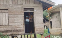 Bahagia, 2 Janda Lansia di Indragiri Hulu Dapat Bantuan Listrik Gratis - GenPI.co Riau