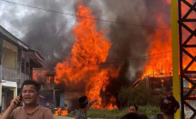 30 Rumah Semi Permanen Ludes Akibat Kebakaran di Rokan Hilir - GenPI.co Riau