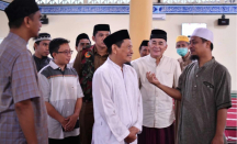 Gubernur Sulsel Serahkan Rp1,5 Miliar ke Masjid Makassar - GenPI.co Sulsel