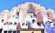 Gubernur Sulsel Resmikan Masjid 99 Kubah Makassar, Ikon Baru Sulawesi Selatan - GenPI.co Sulsel