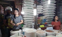 Harga Beras Hari Ini di Makassar, Pedagang Menjerit - GenPI.co Sulsel