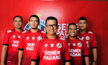 Delfi Adri Ditunjuk Sebagai Pelatih Kepala Semen Padang FC - GenPI.co Sumsel