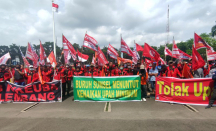 Tuntut UMK Naik, 500 Buruh Gelar Aksi Unjuk Rasa di Palembang - GenPI.co Sumsel