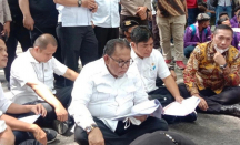 Mahasiswa Minta Ketua DPRD Sumut Duduk di Jalan - GenPI.co Sumut