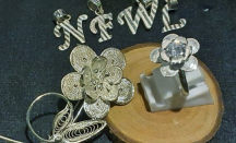 Tips Bersihkan Perhiasan Perak Biar Tetap Kinclong - GenPI.co Sumut
