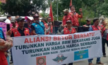 Pengemudi Bentor Demo Kantor Pertamina di Medan - GenPI.co Sumut