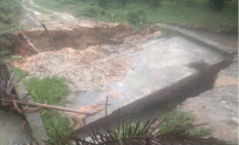 Banjir Langkat: Jembatan dan Rumah Warga Rusak - GenPI.co Sumut