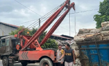 Truk Patah As Roda, Jalur Lintas Sumatera Buka Tutup - GenPI.co Sumut