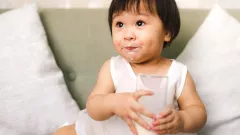 Ini Cara Agar Anak Suka Minum Air Mineral, Mudah Banget! - GenPI.co