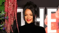 Penyanyi Rihanna Bakal Tampil di Super Bowl 2023, Ini Bocorannya - GenPI.co