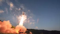 Korsel Meluncurkan Satelit Mata-mata Militer Kedua di Tengah Permusuhan dengan Korut - GenPI.co