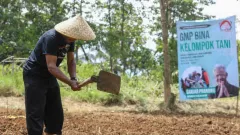 Ganjar Muda Padjadjaran Bina Kelompok Tani, Kembangkan Industri Pertanian - GenPI.co