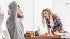 3 Kesalahan dalam Hubungan Asmara yang Sulit Diperbaiki, Pasangan Kecewa - GenPI.co