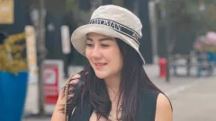 Tante Ernie Pemersatu Bangsa Posting Foto Baru di IG, Terlalu Panas - GenPI.co