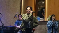 Heboh! Konser Hindia di Tasikmalaya Ditolak, Izin Belum Keluar - GenPI.co