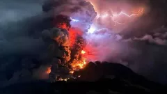 Tak Hanya Meletus, Gunung Ruang Keluarkan Kilatan Petir Vulkanik - GenPI.co