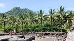 Diterjang Banjir Lahar Dingin Gunung Semeru dan Longsor, Lumajang Bertatus Tanggap Darurat Bencana - GenPI.co