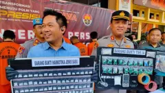 Polisi Ungkap Peredaran Sabu Disamarkan dalam Batu Semen di Cirebon - GenPI.co