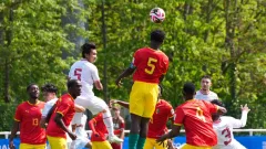 Aksi Rasis ke Pemain Guinea U-23 Bikin PSSI Geram - GenPI.co