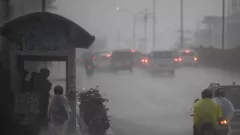 BMKG: Hati-Hati Hujan Lebat Berpotensi Mengguyur 20 Provinsi di Indonesia - GenPI.co