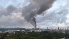 Kilang di Balikpapan Terbakar, Pertamina Jamin Pasokan BBM Aman - GenPI.co